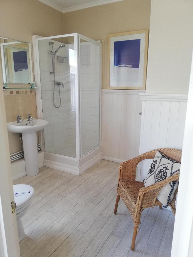 Gyves House Hotel Eastbourne Bagian luar foto
