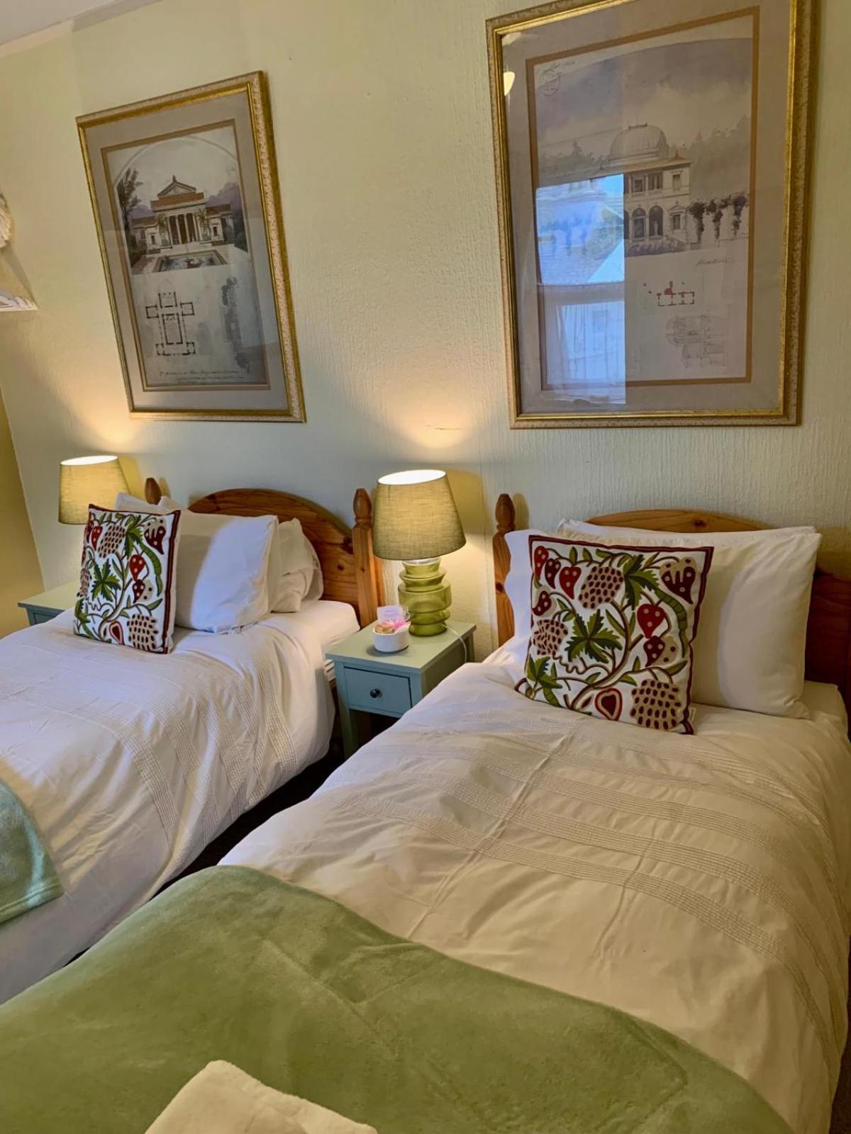 Gyves House Hotel Eastbourne Bagian luar foto